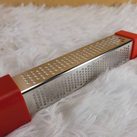 Kuhn Rikon Pop & Grate Blue Blade Grater - Picture 5 of 8